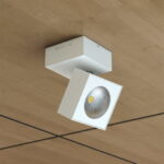 Faretto Proiettore LED orientabile Mini Rubyc 8W 850lm 4000K 40° IP20 da soffitto o parete bianco per interni - Beneito Faure - immagine 3