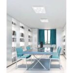 plafoniera led a soffitto quadrata colore bianco grande in sala meeting e ufficio