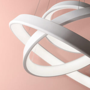 lampadari led a sospensione a soffitto rotondo composto da tre anelli dal piccolo al grande colore bianco