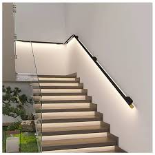 scale residenziali illuminate con strisce led