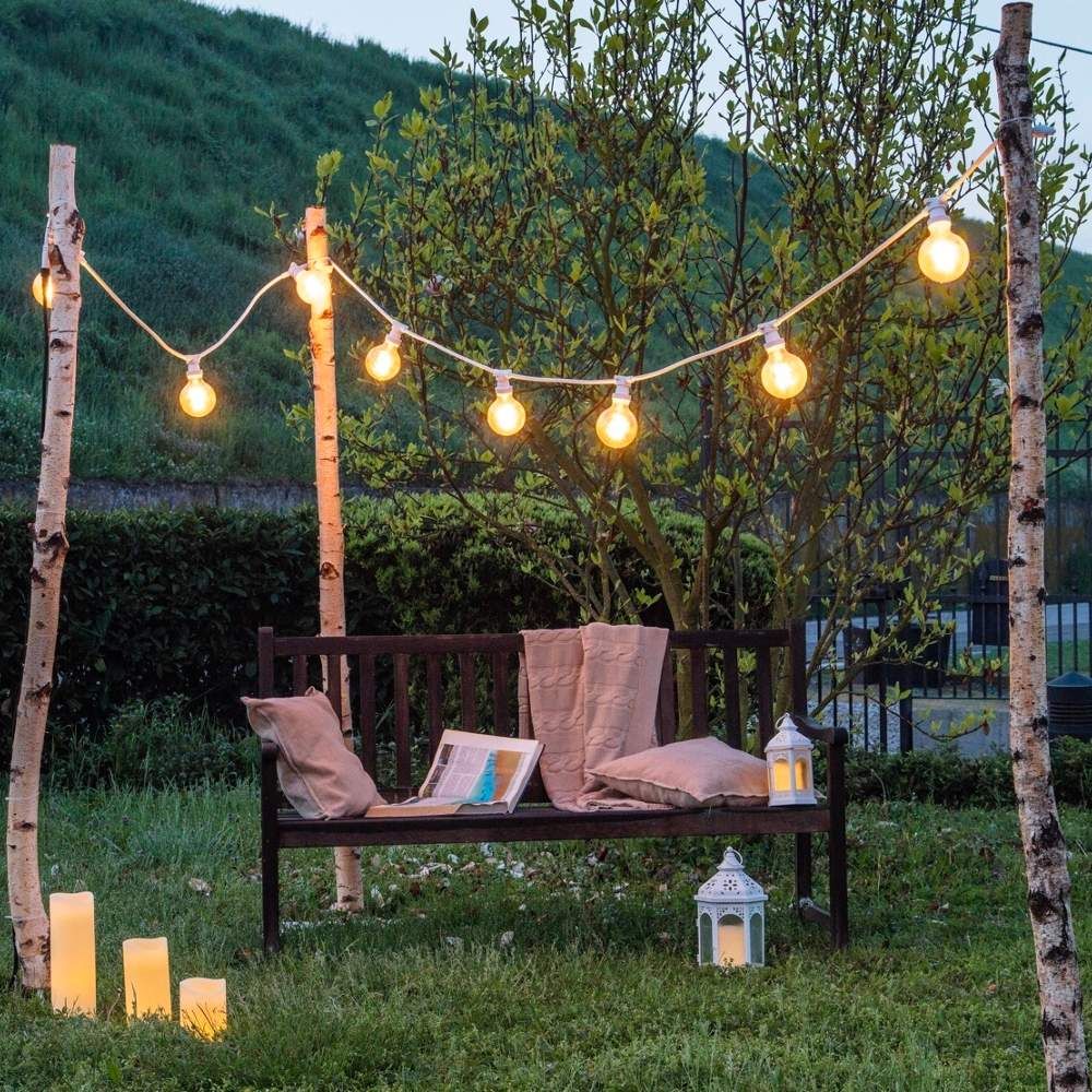 43794_44050o44098-catena-party-light-cavo-bianco-5m-8lampade_1 Catena per lampadine LED E27 da esterno 15mt - Energia - immagine 1